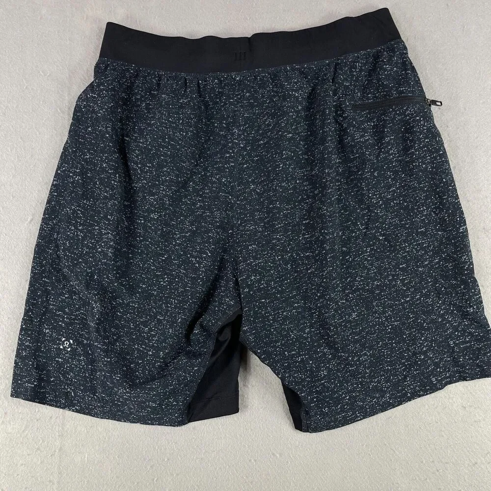 Lululemon T.H.E. Shorts Men's Large Black Speckled Mid-Rise Pockets Pull On Gym